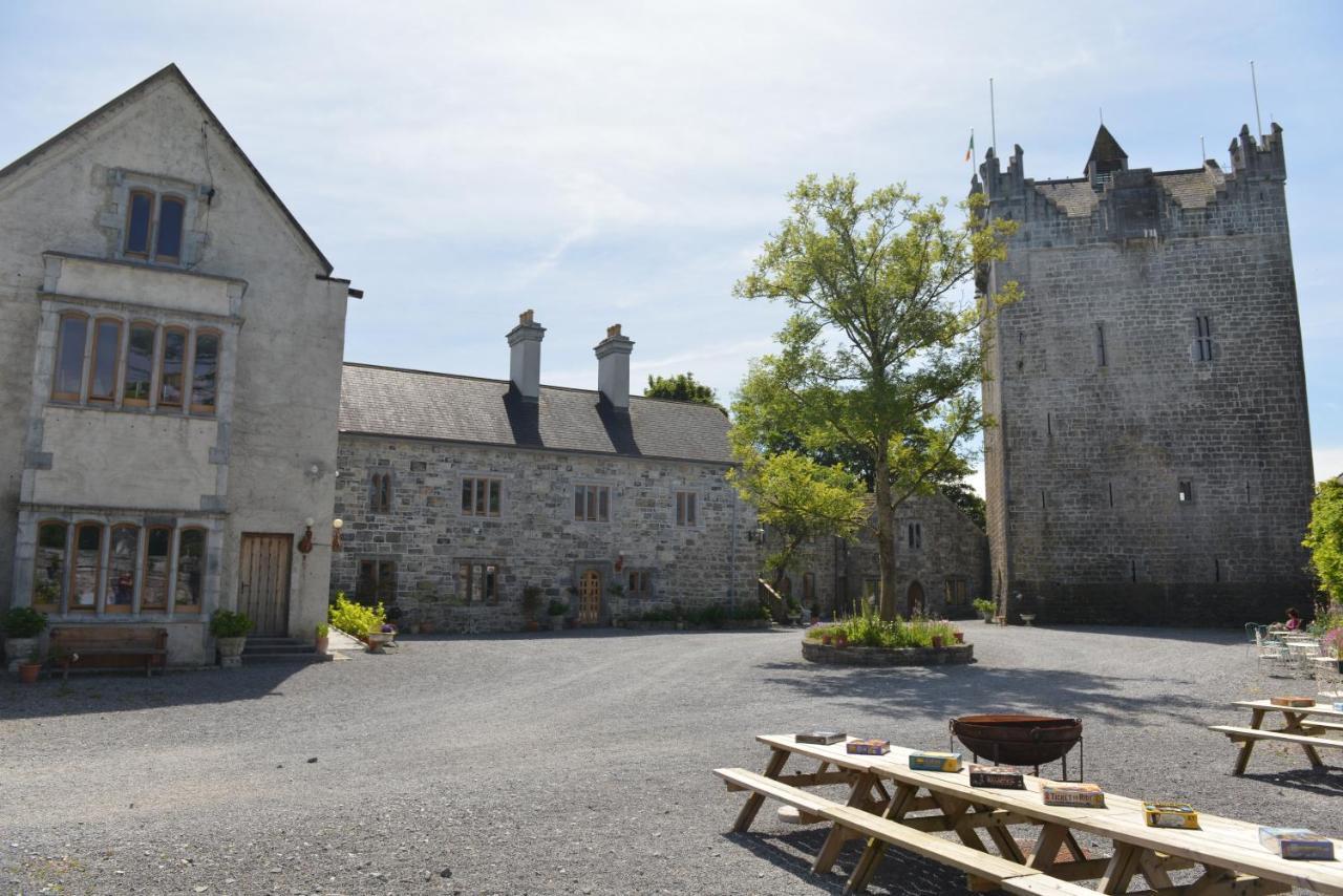 Claregalway Castle Bed & Breakfast Exterior photo